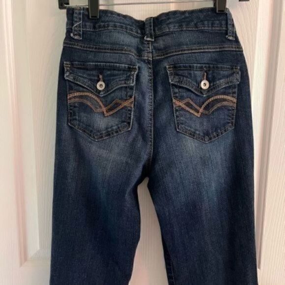 Nine West jeans. Boot cut. Size 6 - Picture 2 of 8